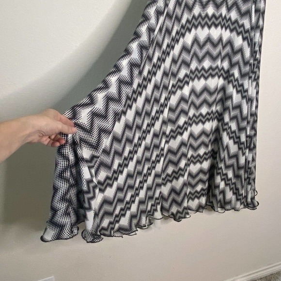 Parker Mckinley Tokyo Dot Print Black and White Chevron Maxi Skirt 6 - Picture 5 of 10
